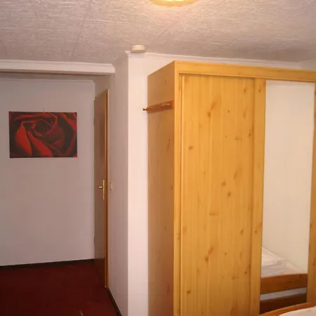 Pension Zur Sonne بيت ضيافة Mansfeld