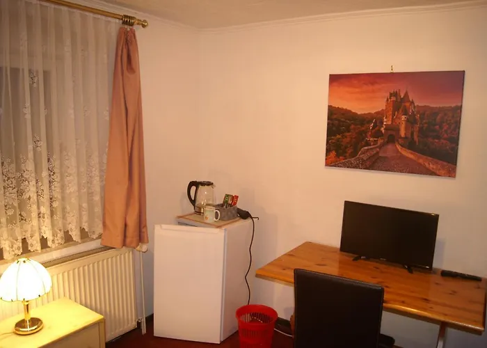 Pension Zur Sonne Pensión 3*